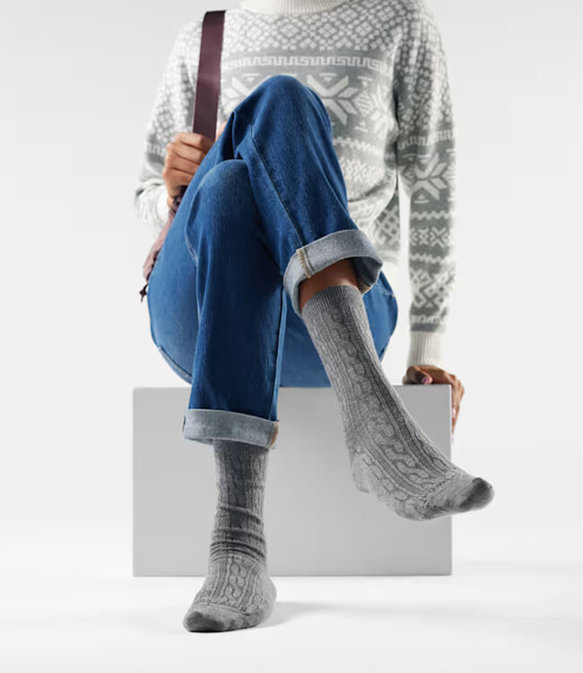Smartwool Women's Everyday Cable Crew Socks Medium Grey