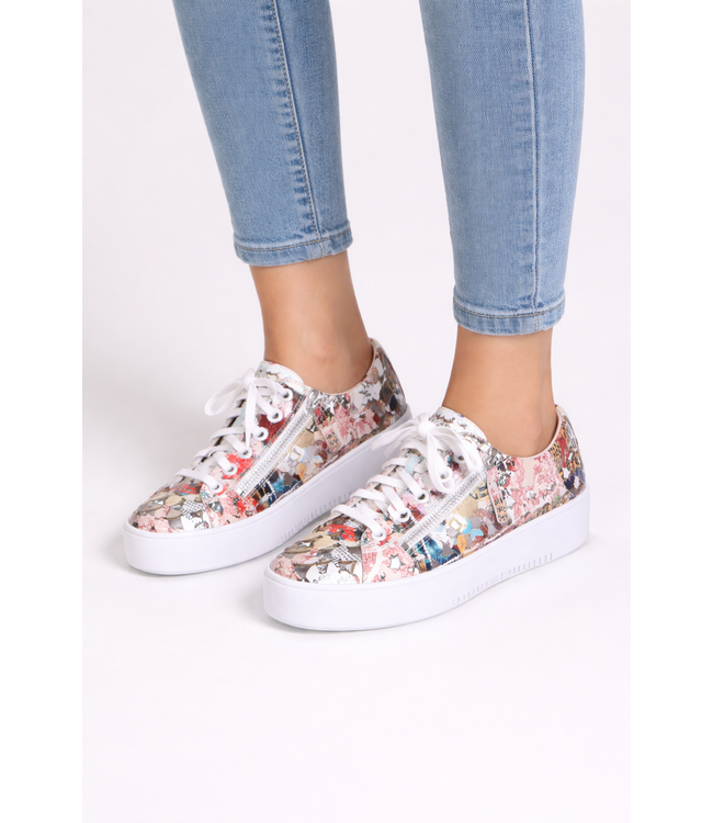 Django & Juliette Femmes - Leithah Baskets Collage Print