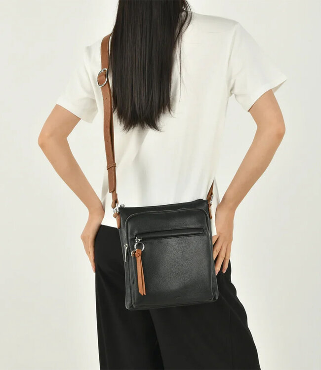 Co-lab Liora Black