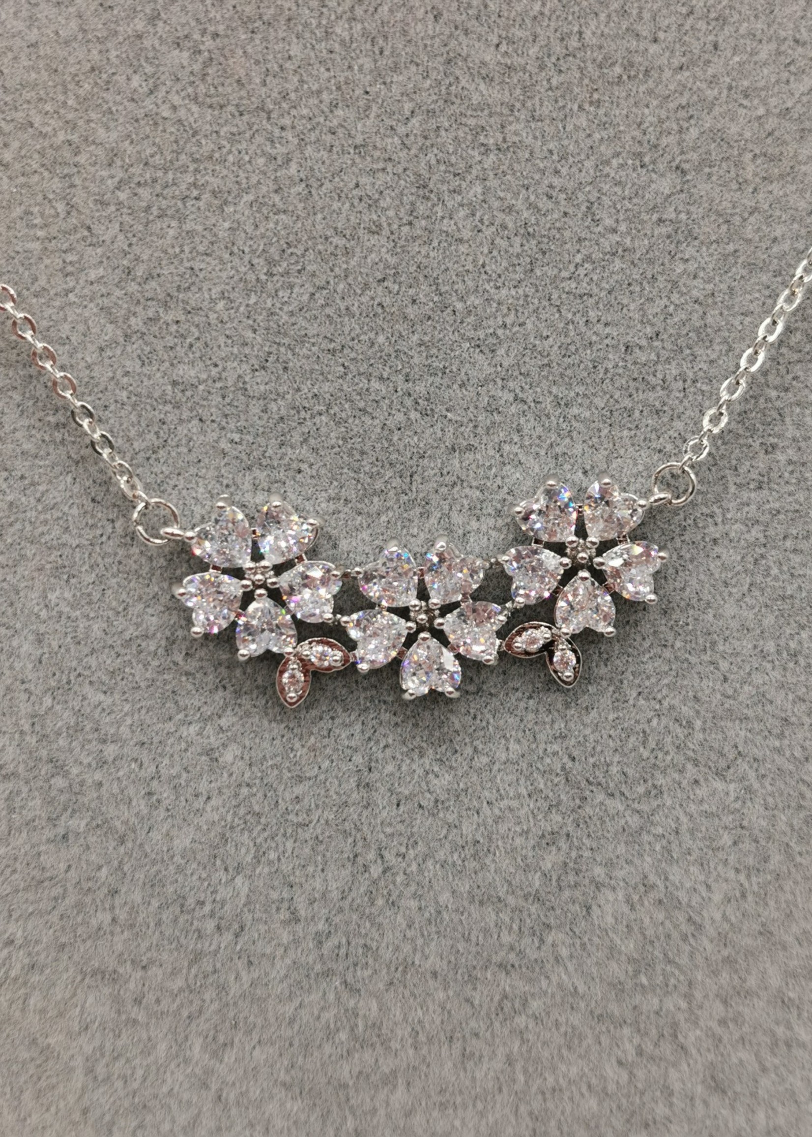 Necklace - 126 -B Silver Flower