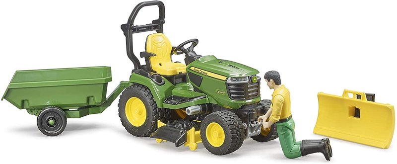 Bruder Bruder John Deere Lawn Tractor with Trailer and Gardener