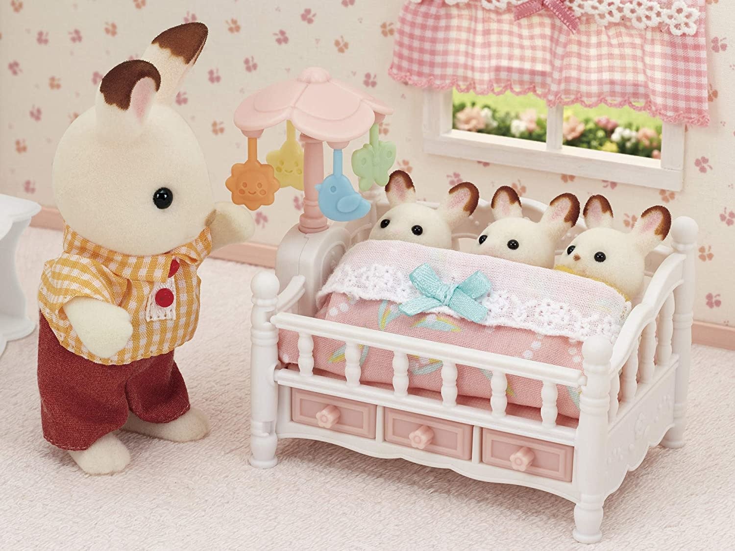 Calico Critters Calico Critters Crib with Mobile