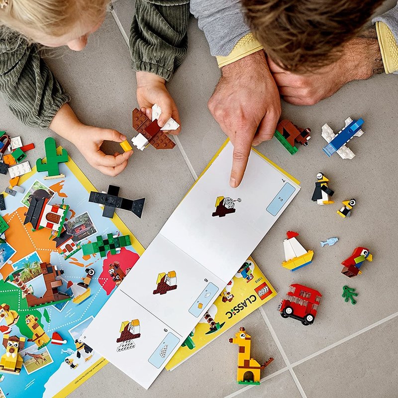 Lego Lego Classic Bricks Around the World