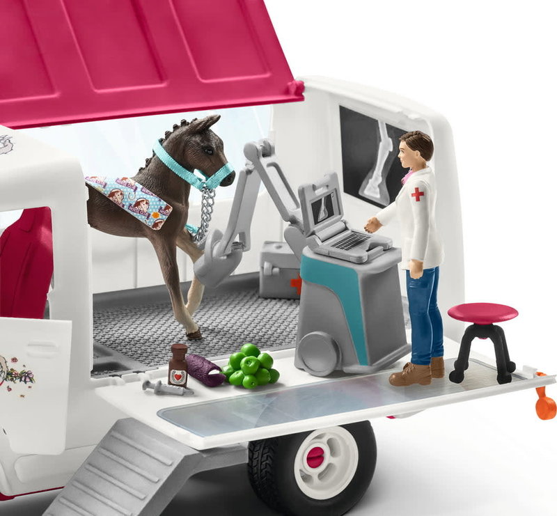 Schleich Schleich Horse Club Mobile Vet with Hanoverian Foal