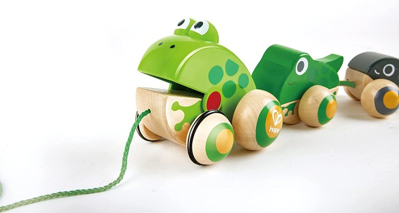 Hape Toys Hape Baby Pull-Along Frog Family