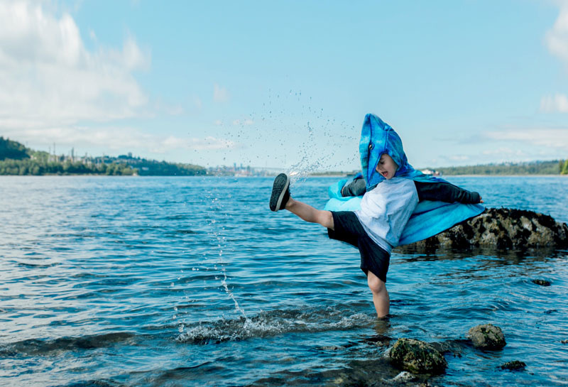 Great Pretenders Hooded Cape Pterodactyl