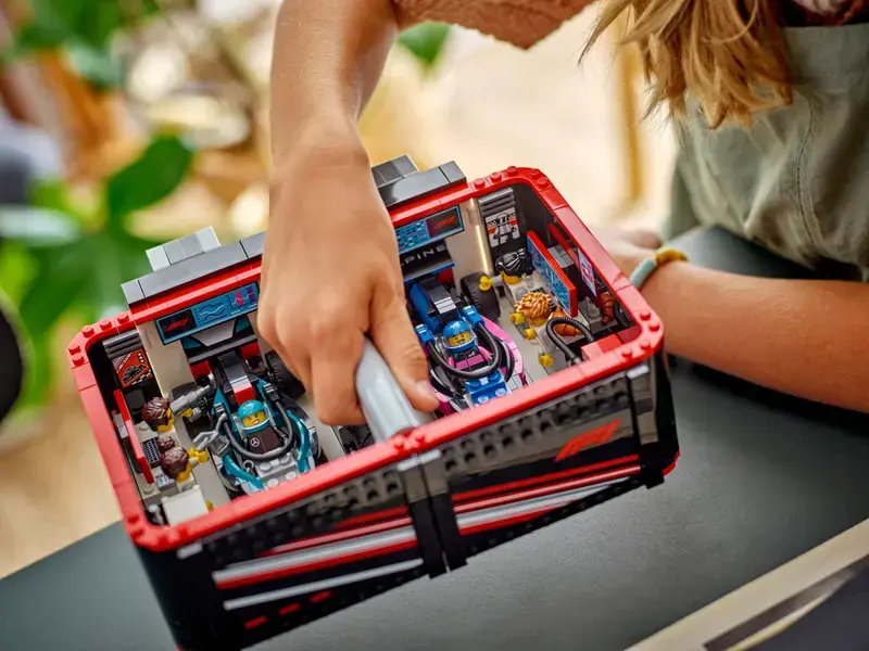 Lego Lego City F1 Garage with Mercedes & Alpine Cars