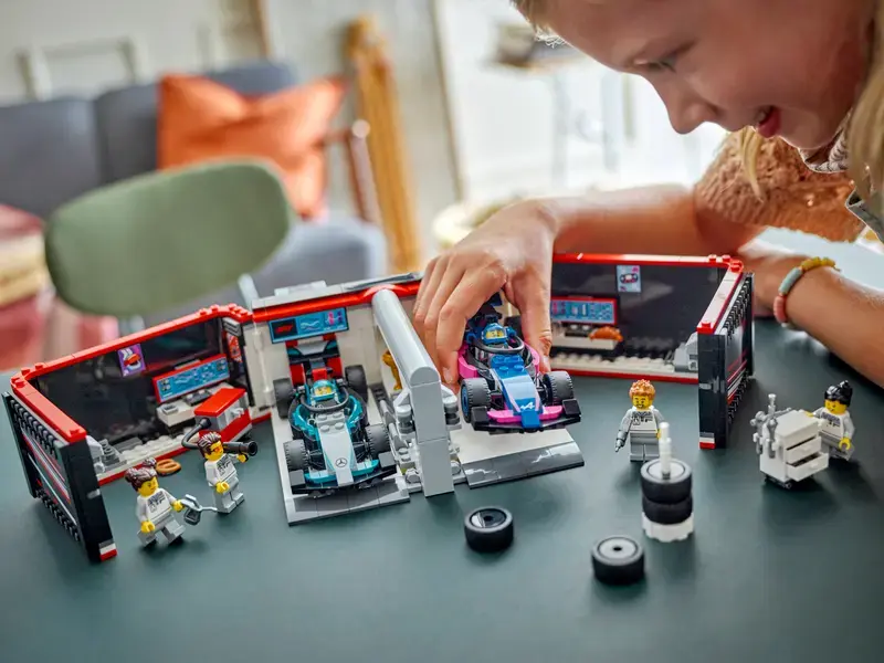 Lego Lego City F1 Garage with Mercedes & Alpine Cars