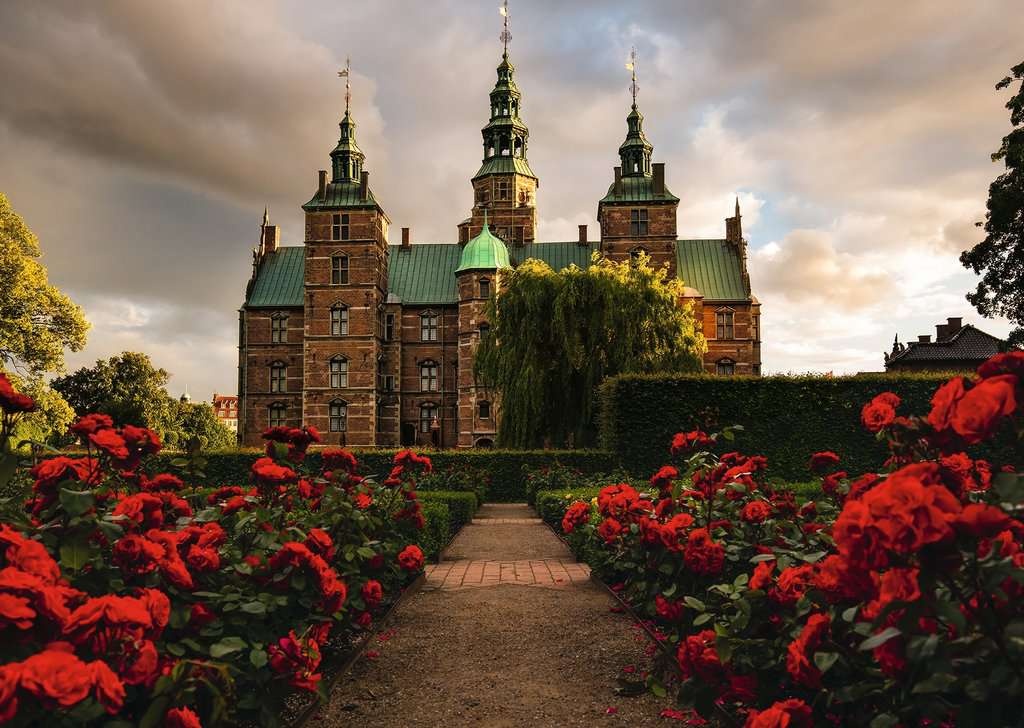 Ravensburger Ravensburger Puzzle 1000pc Rosenborg Castle Denmark