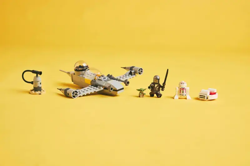 Lego Lego Star Wars Mando and Grogu's Starfighter