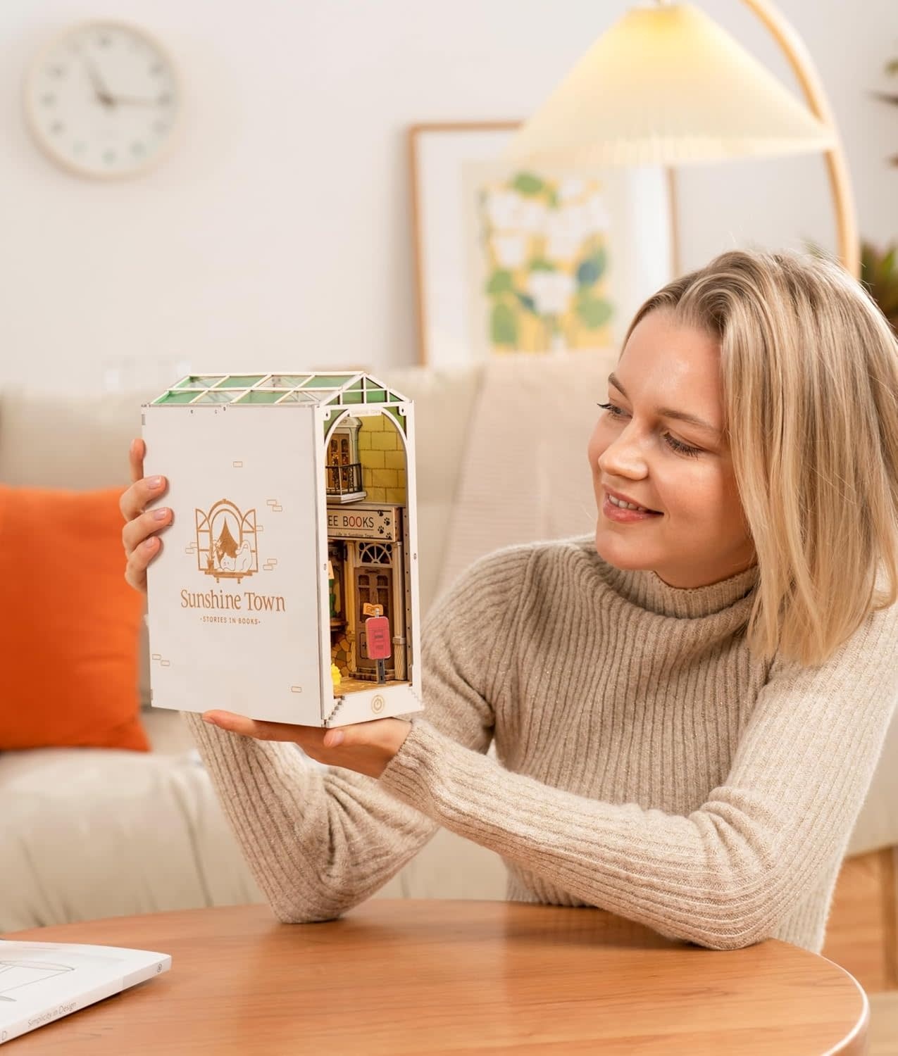 DIY Book Nook Sunshine Town
