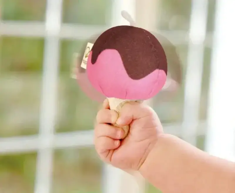 Hape Toys Hape Sensory Scoop Ice Cream Truck