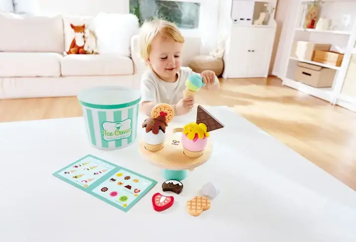 Hape Toys Hape Play Food Scoop & Serve Ice Cream Set