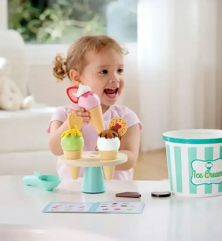 Hape Toys Hape Play Food Scoop & Serve Ice Cream Set