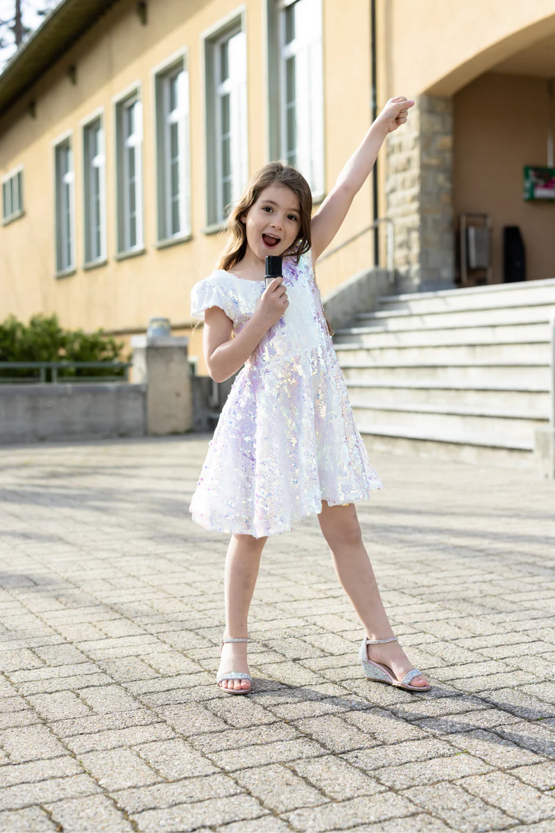 Great Pretenders Sequins Concert Queen Dress Size 7-8