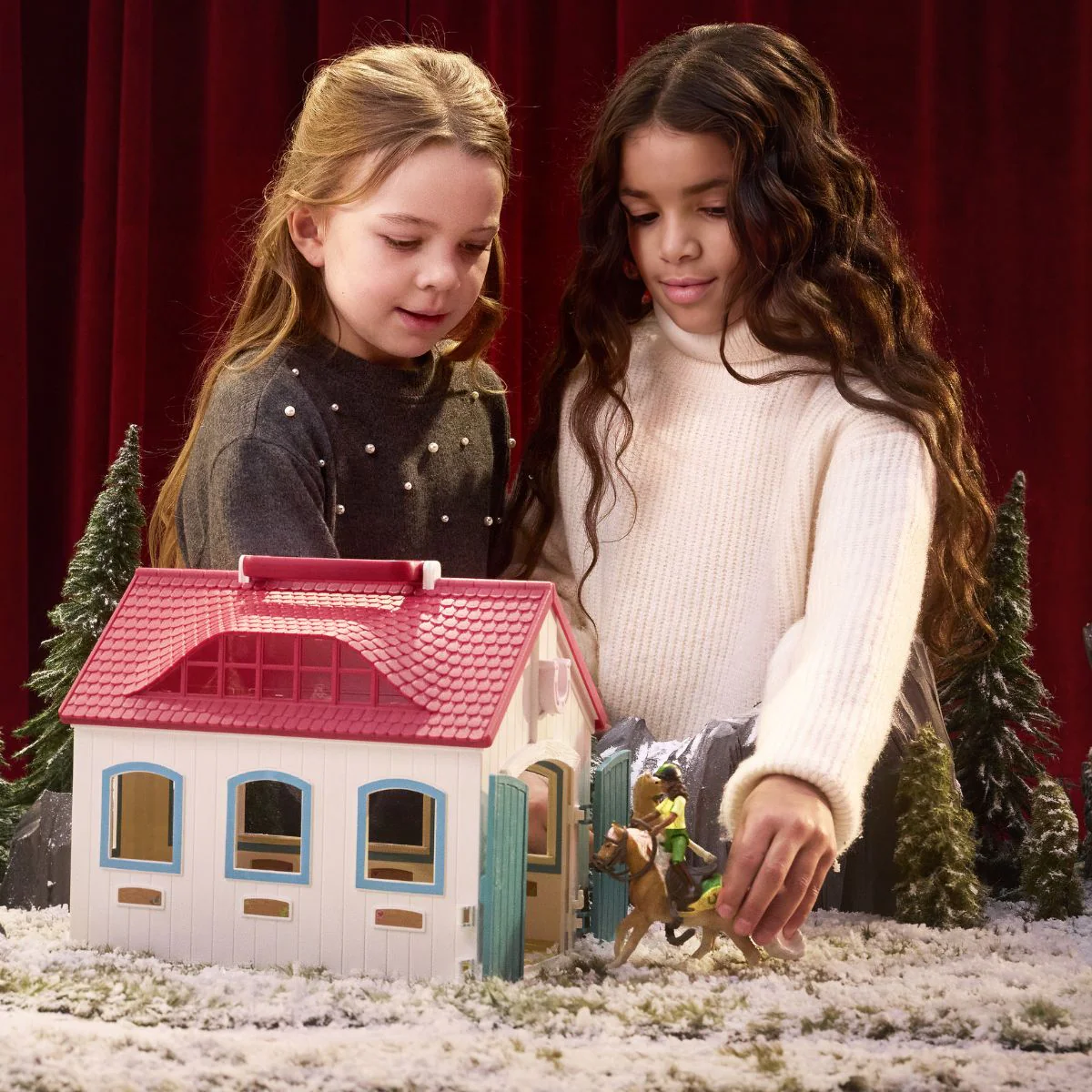 Schleich Schleich Horse Club Little Horseshoe Open Stable