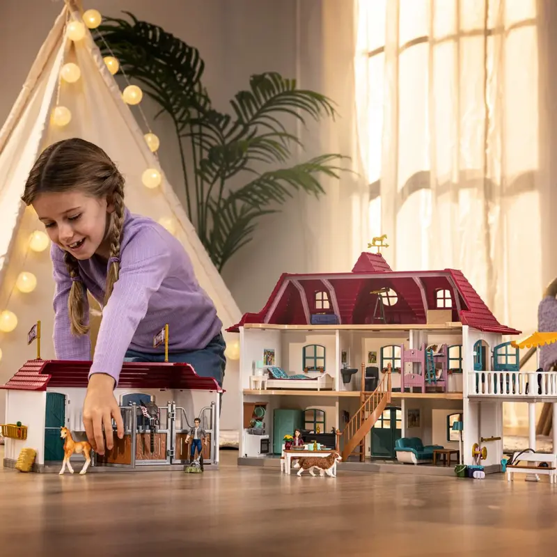 Schleich Horse Club Lakeside Country House and Stable