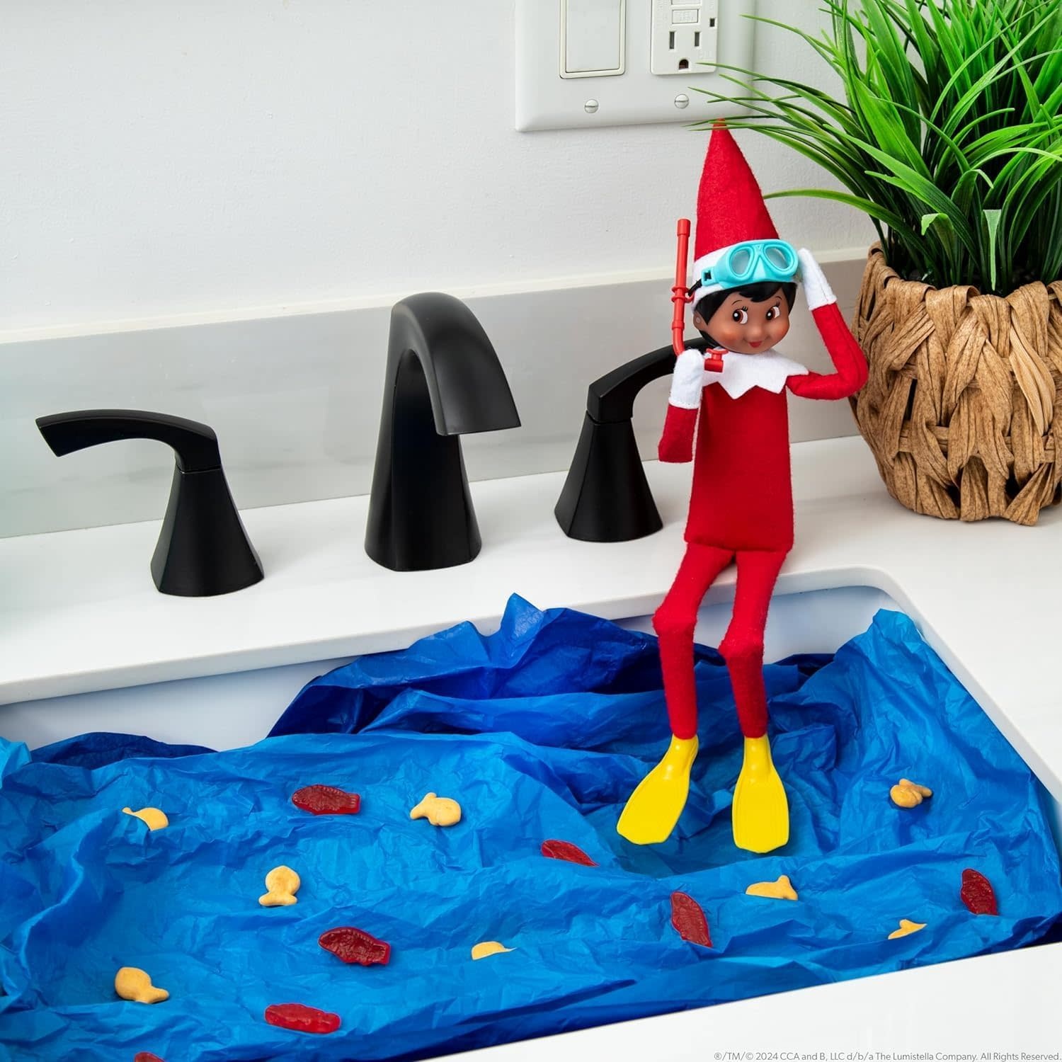 Elf on the Shelf Polar Props Beach Vacation Set
