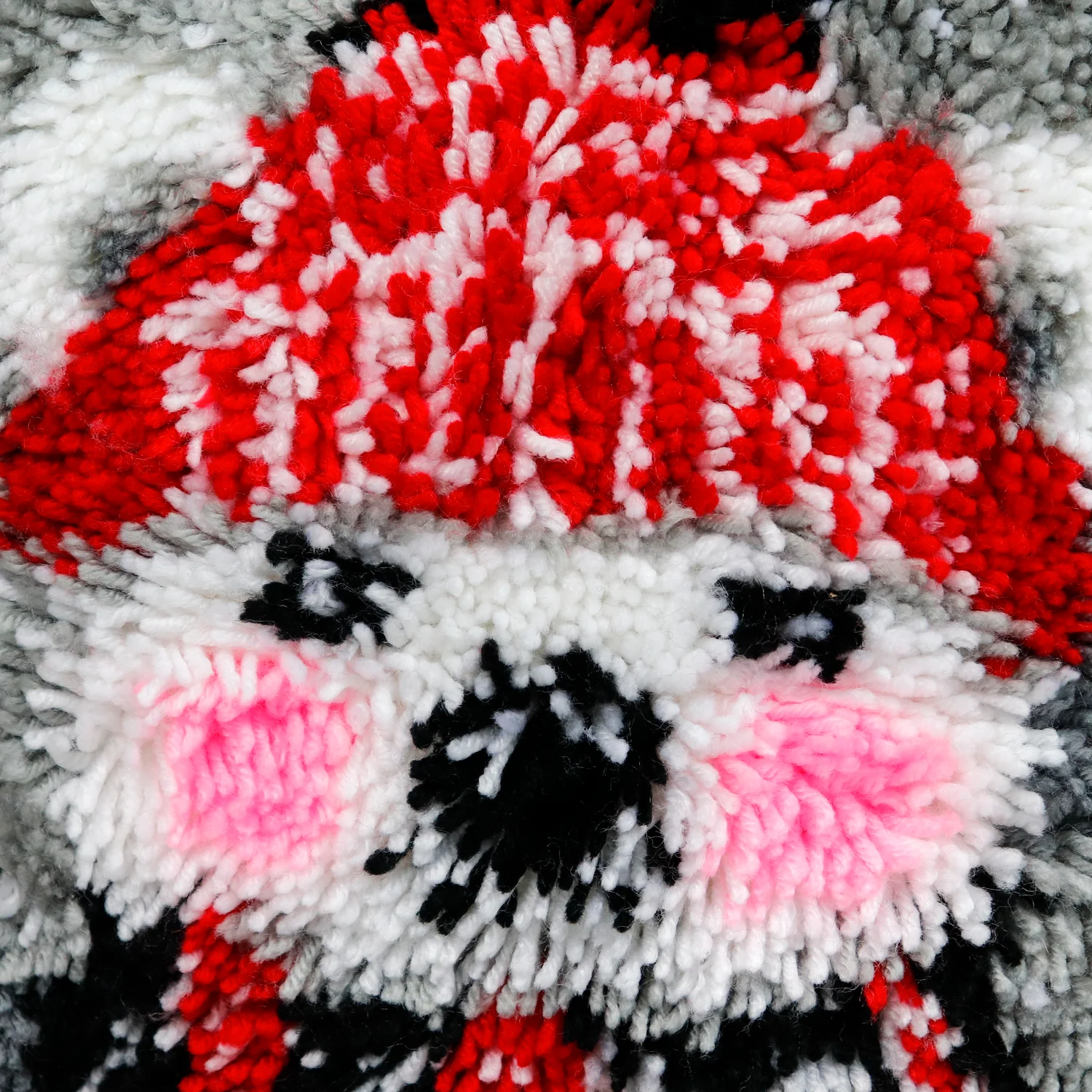 JaCaRou Latch Hook Pillow Polar Bear