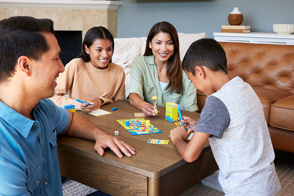 Hasbro Mattel Game Pictionary