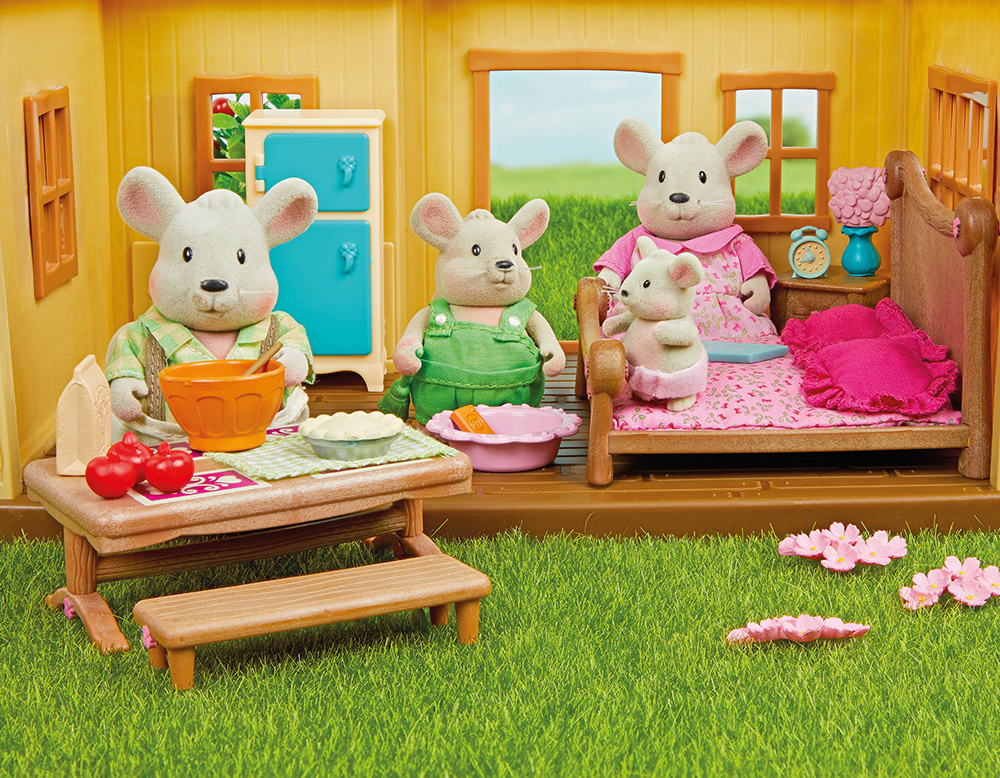 Li'l Woodzeez Master Bedroom and Dining Set