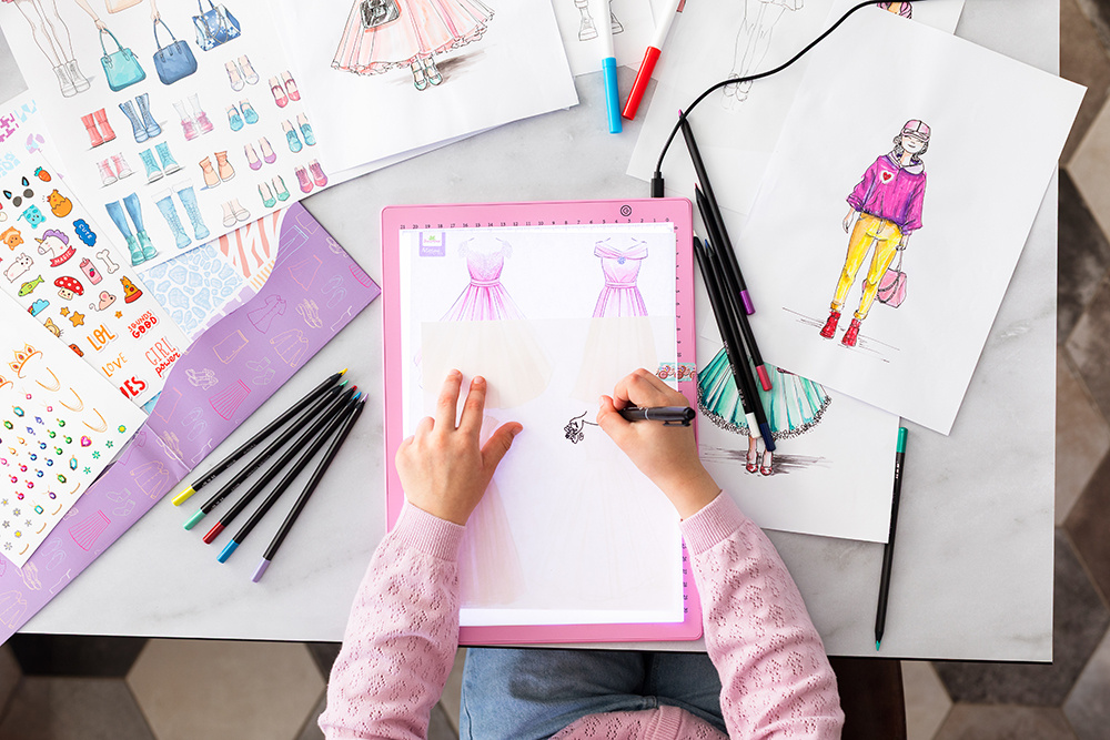 Artissimo Fashion Workshop and LED Light Pad