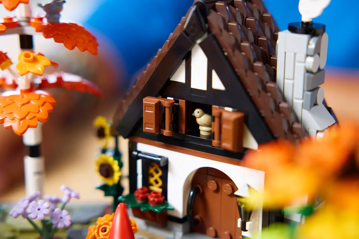 Lego Lego Icons Autumn Cottage Garden
