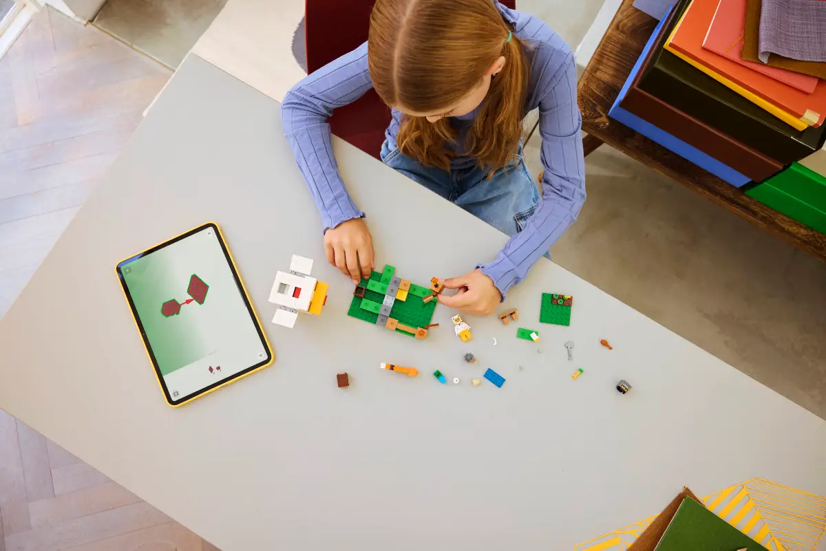 Lego Lego Minecraft Chicken Farm