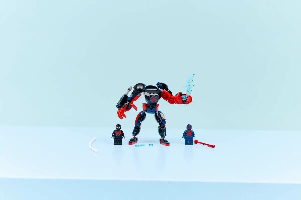 Lego Lego Marvel Miles Morales Mech vs Spider Man 2099