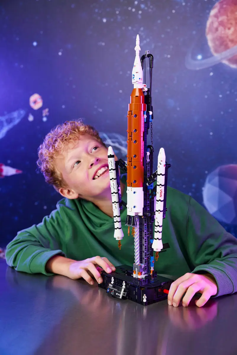 Lego Lego Technic NASA Artemis Space Launch