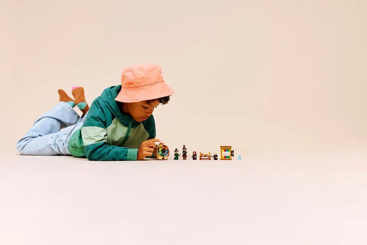 Lego Lego Harry Potter Hogwart's Castle Sorting Hat Ceremony