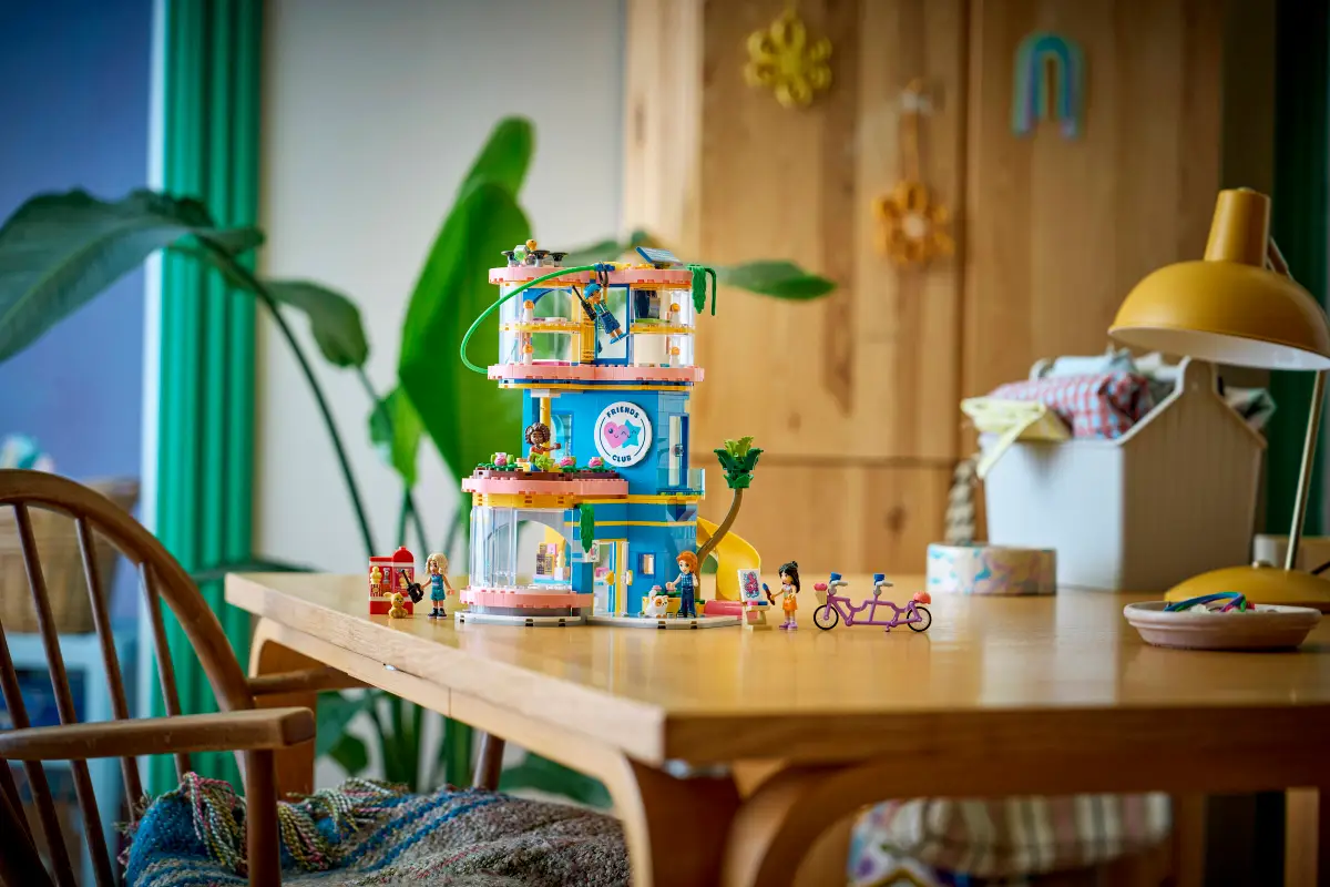 Lego Lego Heartlake City Friends Club House