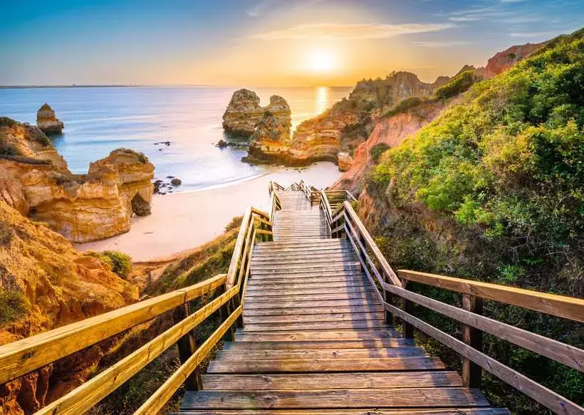 Ravensburger Ravensburger Puzzle 1000pc Stairway to Camilo Beach, Algarve
