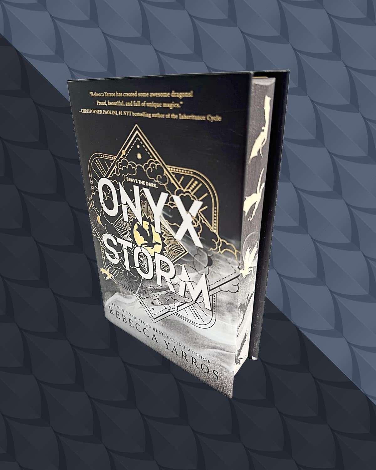 Fourth Wing Book 3: Onyx Storm - Deluxe Limited Edition