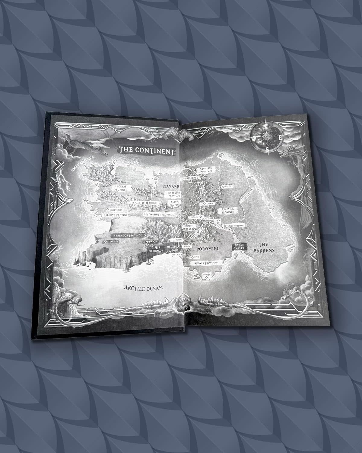 Fourth Wing Book 3: Onyx Storm - Deluxe Limited Edition