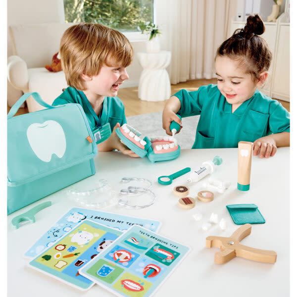 Hape Toys Hape Super Smile Dental Clinic Set