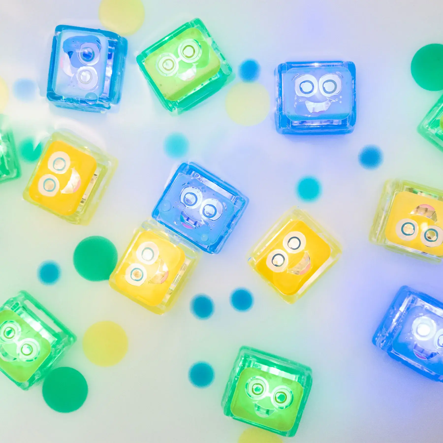 Glo Pals Water Activated Light-Up Cubes: Blair Blue 4pk
