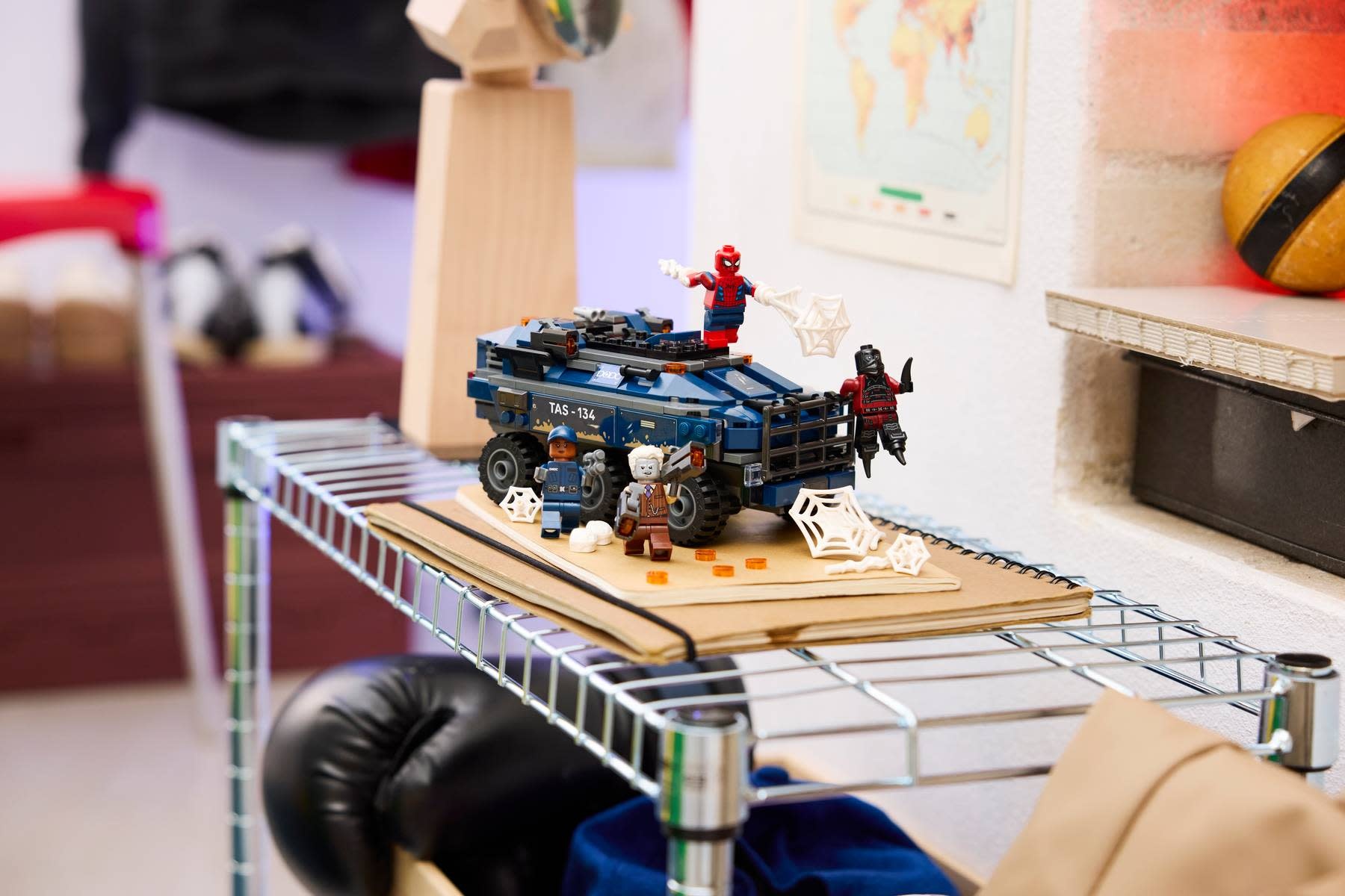 Lego Lego Marvel Spider Man Prison Transport Chase