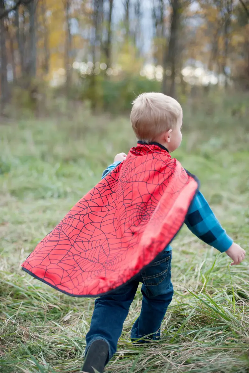 Great Pretenders Colour-A-Cape: Reversible Spider Superhero