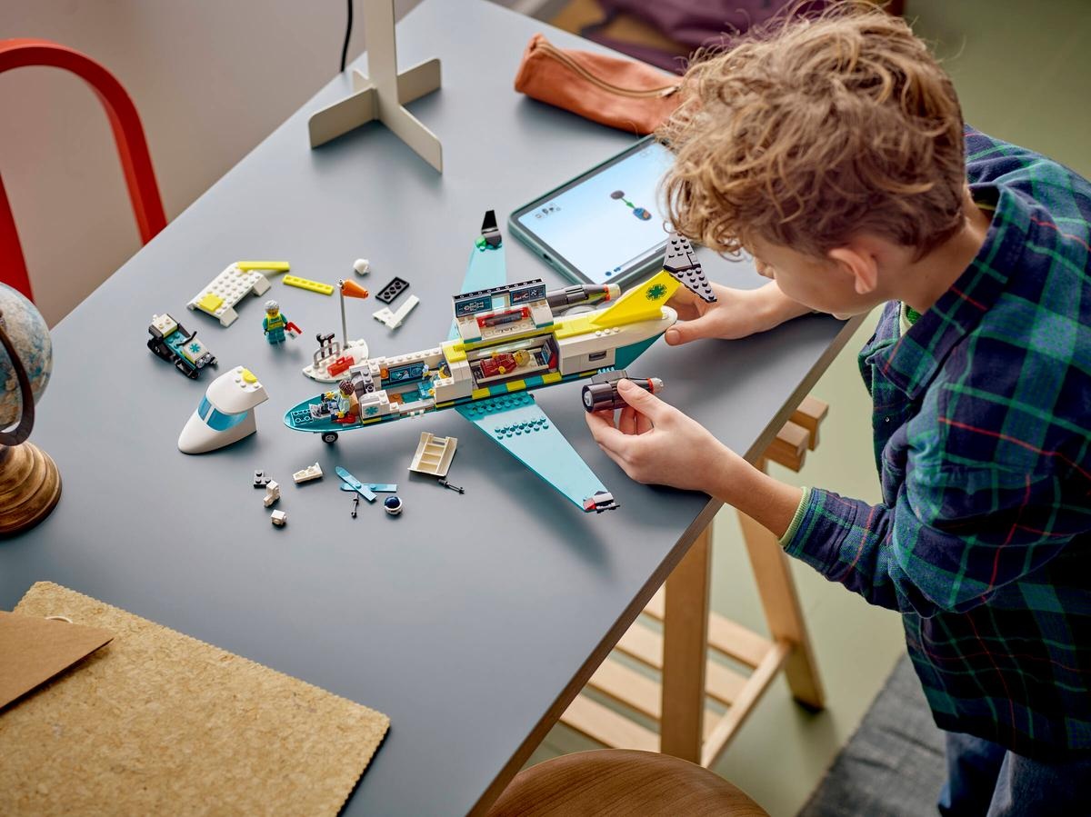 Lego Lego City Emergency Air Ambulance