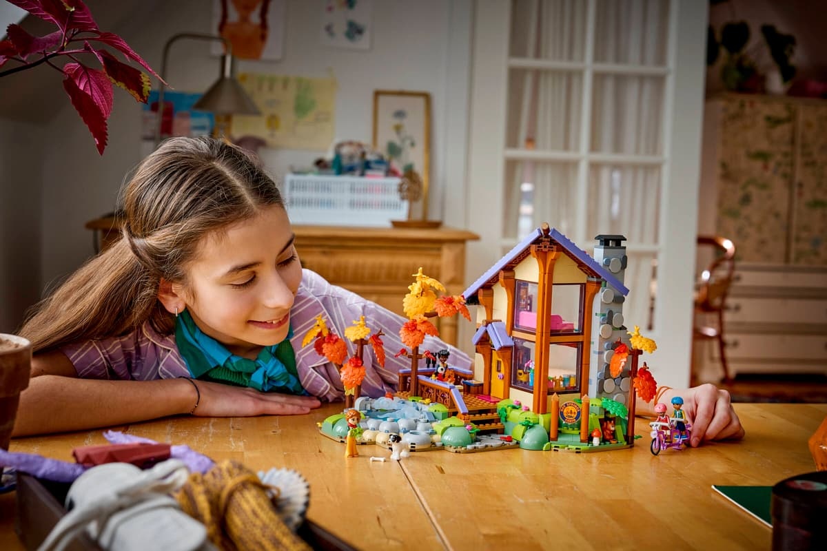 Lego Lego Friends Cozy Fall Forest Cabin