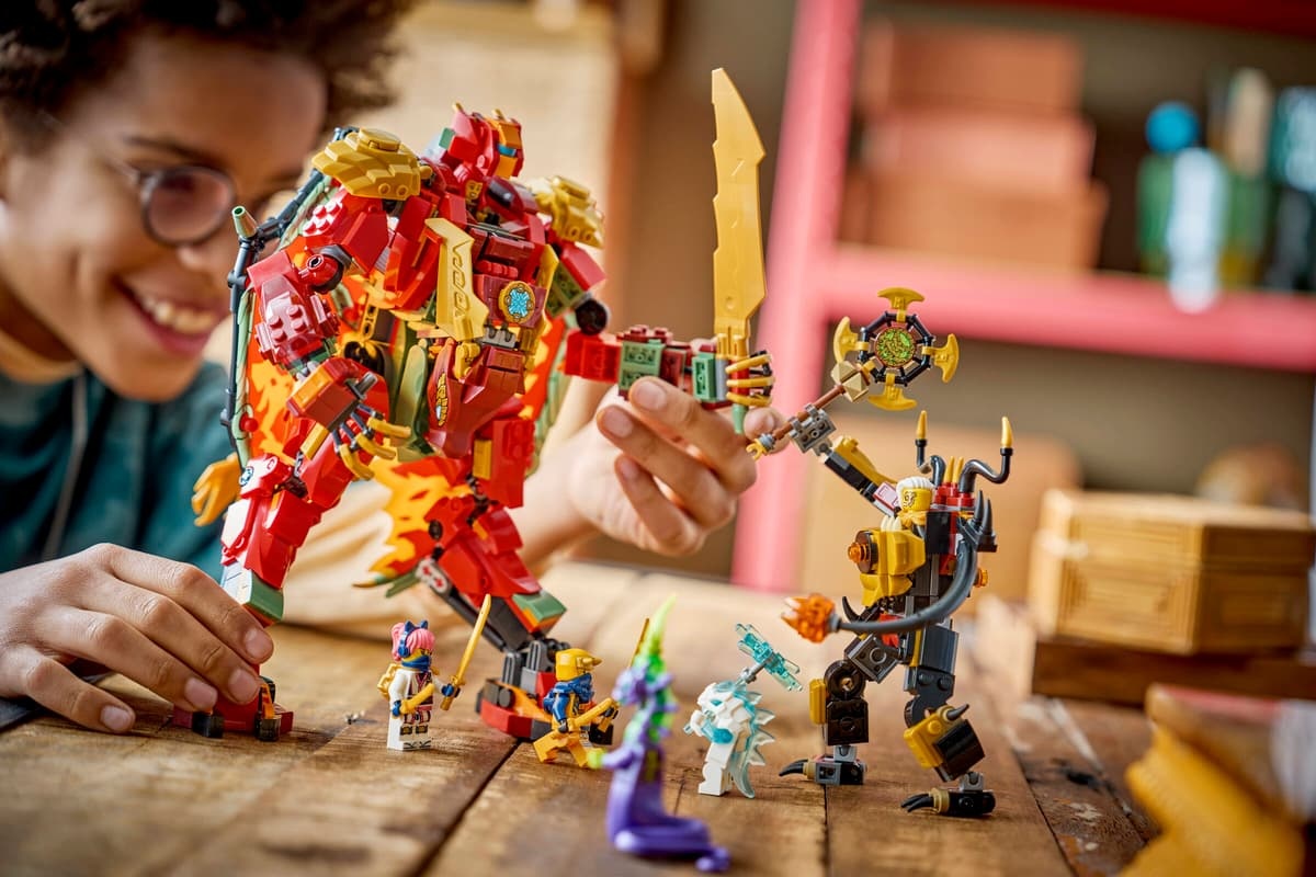 Lego Lego Ninjago Wyldfyre's Transforming Dragon