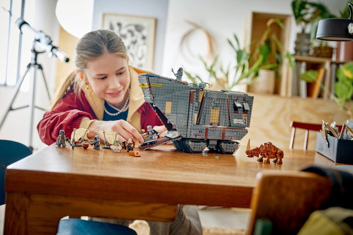 Lego Lego Star Wars Offworld Sandcrawler and Mudhorn