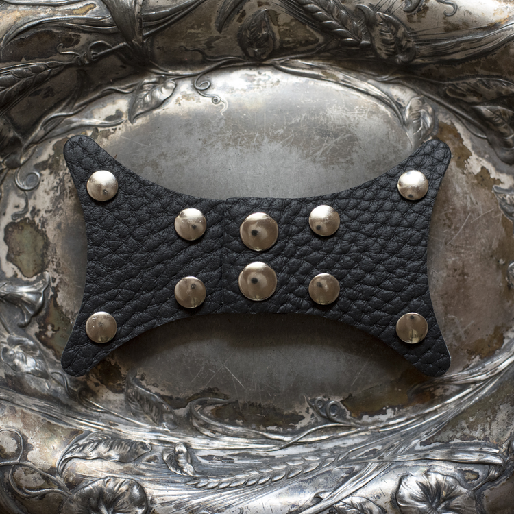 Jul Designs Gate Hinge Leather Snap Closure - Pebble Black