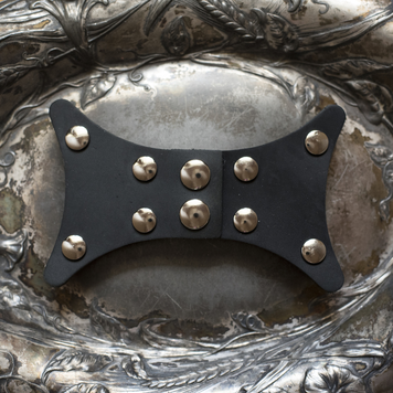 Jul Designs Gate Hinge Smooth Leather Snap Closure - Black