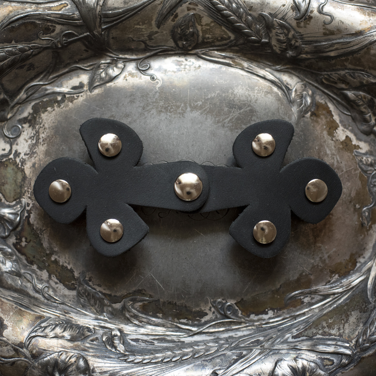 Jul Designs Matisse's Hinge Snap Closure - Smooth Black