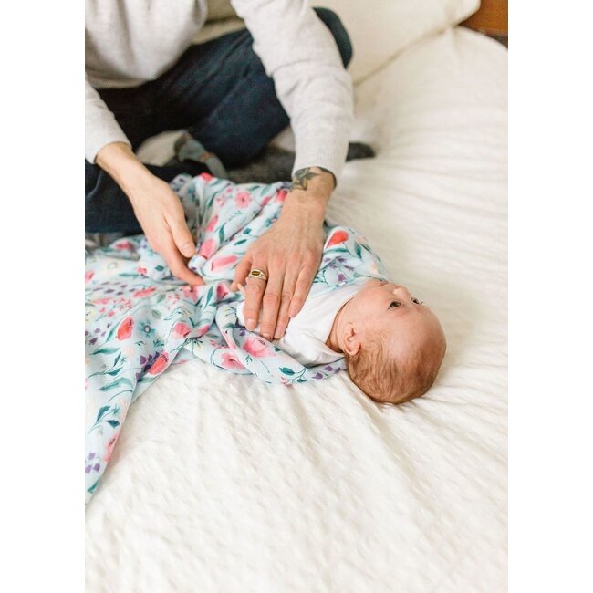 Loulou Lollipop Bluebell Muslin Swaddle