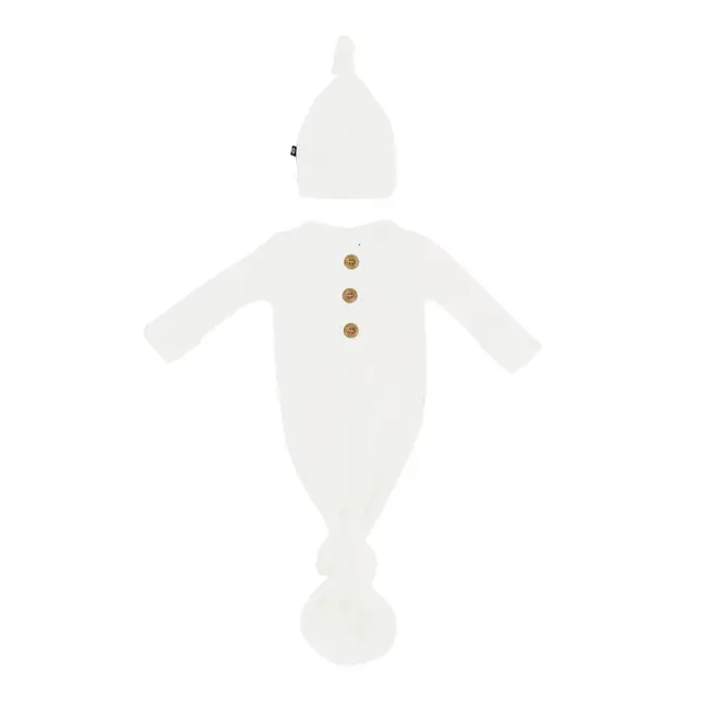 Kyte Baby Cloud Ribbed Knotted Gown & Cap Set
