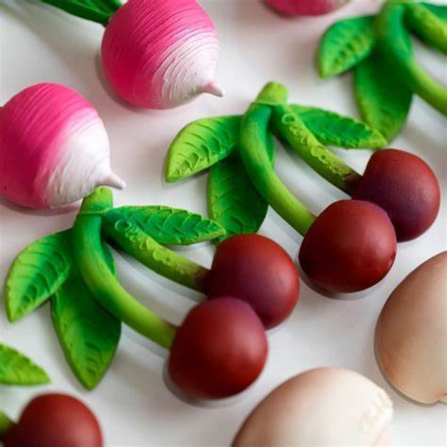 Oli & Carol Mary the Cherry Teether