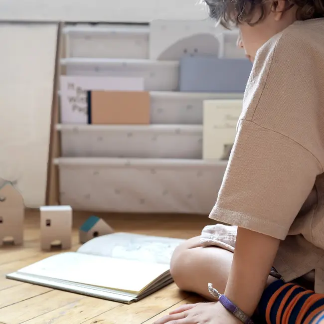 3 Sprouts Taupe Blueberry Recycled Fabric Kids Book Rack